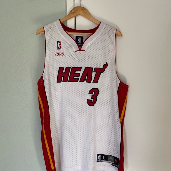 Miami Heat Dwayne Wade Jersey - Picture 2 of 3